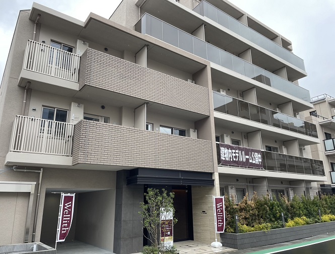 ウエリス南行徳駅前